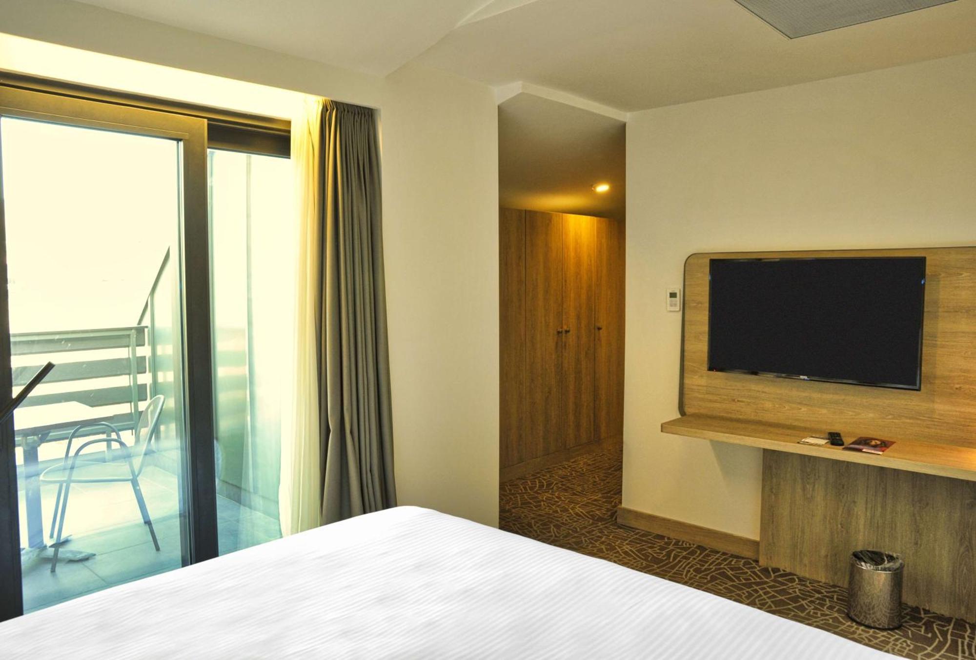 Park By Radisson Airport Odayeri Provincia di Istanbul
