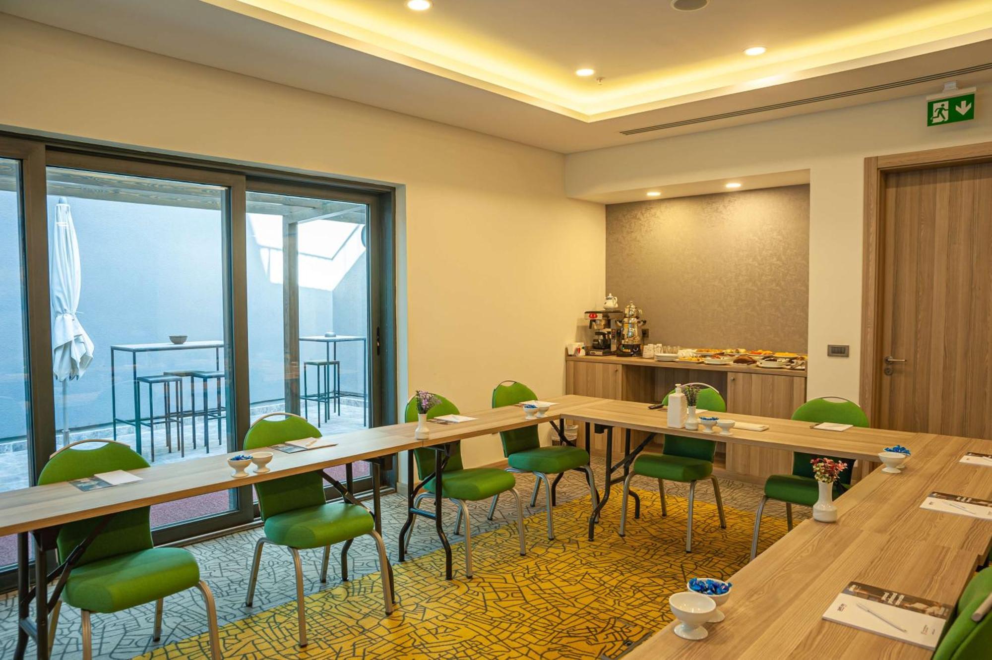 Park By Radisson Airport Odayeri Provincia di Istanbul
